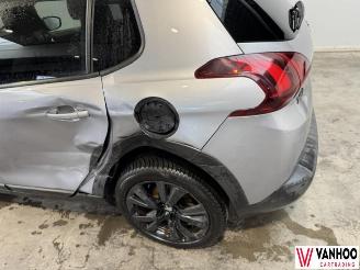 Peugeot 2008  picture 4