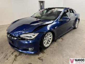 krockskadad bil auto Tesla Model S S 2019/6