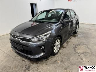 krockskadad bil auto Kia Rio  2017/7