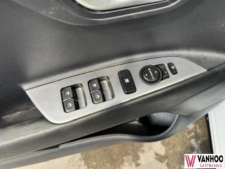 Kia Rio  picture 23
