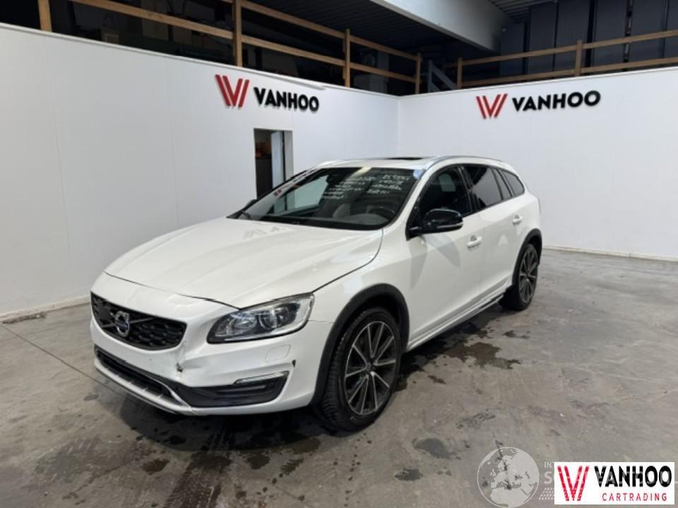 Volvo V-60 