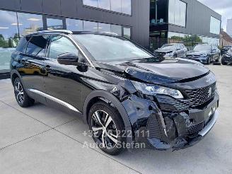 krockskadad bil auto Peugeot 5008 GT 2023/4