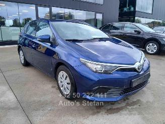 krockskadad bil auto Toyota Auris ACTIVE 2016/3