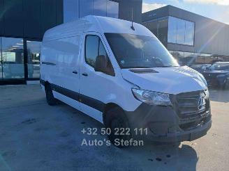 krockskadad bil auto Mercedes S-klasse  2025/3