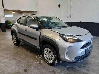 krockskadad bil auto Toyota Yaris CROSS 2024/1