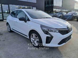 Vaurioauto  passenger cars Renault Clio V EVOLUTION 2025/5