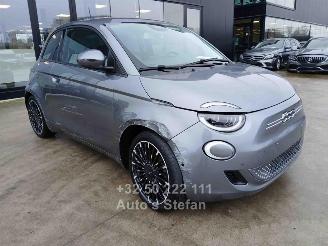skadebil auto Fiat 500 E ICON 2021/9