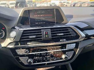 BMW X4 XDRIVE20I picture 9