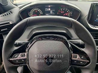 Peugeot 2008 STYLE picture 10