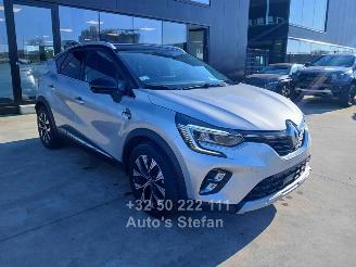 krockskadad bil auto Renault Captur  2024/3