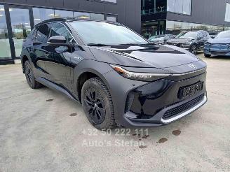 Voiture accidenté Toyota bZ4X  2023/7