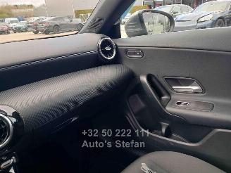 uszkodzony samochody osobowe Mercedes Cla-klasse 180 SHOOTING BRAKE 2023/1