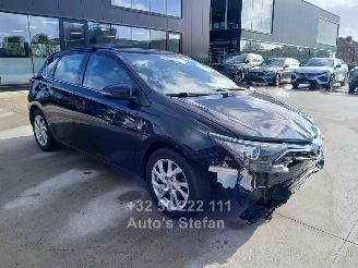 damaged passenger cars Toyota Auris COMFORT 2018/3