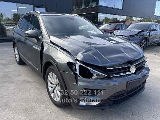 krockskadad bil auto Volkswagen Tiguan COMFORTLINE 2018/6