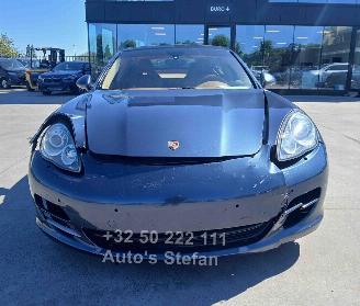 Porsche Panamera 4S picture 2