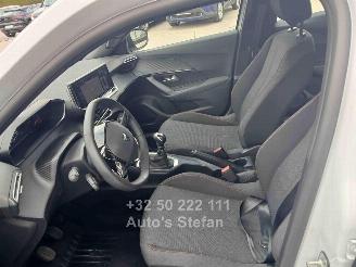Peugeot 2008 STYLE picture 16