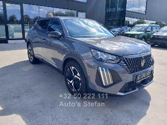 damaged passenger cars Peugeot 2008 ALLURE 2025/11