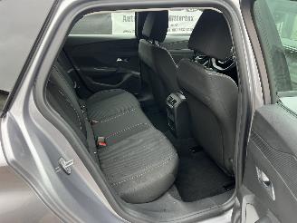 Peugeot 308 308 PureTech 130 EAT8 picture 15