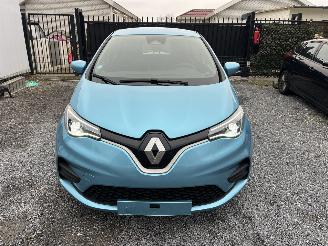 Vaurioauto  passenger cars Renault Zoé MIT BATTERIE  KLIMATRONIK 2021/5