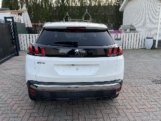 krockskadad bil auto Peugeot 3008 1,2 BENZINE 131,PS AUTOMATIK 2018/7