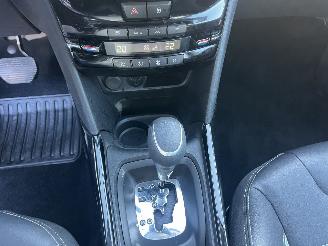Peugeot 2008 1,2 BENZINE 110,PS AUTOMATIK picture 24