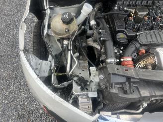 Peugeot 208 ROLAND - GARROS AUTOMATIC picture 13