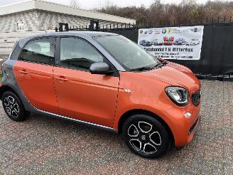 krockskadad bil auto Smart Forfour 60kW EQ Batterie 2019/7