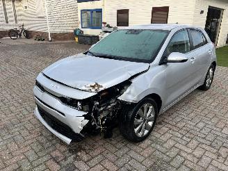 Kia Rio BENZINE - AUTOMATIC picture 7