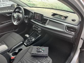 Kia Rio BENZINE - AUTOMATIC picture 12