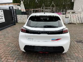 damaged passenger cars Peugeot 208 ELEKTRO  -- KLIMATRONIK 2022/3