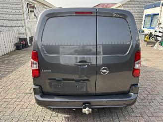 Opel Combo DIESEL - AUTOMATIC - 131,PS picture 4