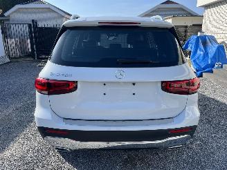 Schadeauto Mercedes GLB 200.GLB LEDER/NAVI/LED/CAMERA 2021/8