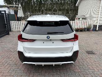 krockskadad bil auto BMW X1 PLUG-IN 2,5 E X-DRIVE M-PAKKET 2024/4