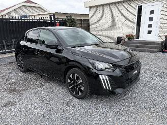 Unfallwagen Peugeot 208 BENZINE - ALLURE, 2025/10