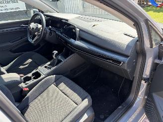 Volkswagen Golf BENZINE UNITED picture 15