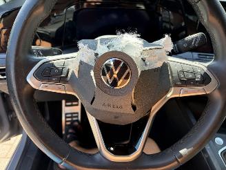 Volkswagen Golf BENZINE UNITED picture 22