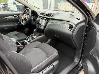 Nissan Qashqai AUTOMATIC -- DIESEL picture 12