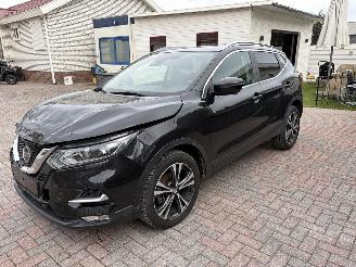 Nissan Qashqai AUTOMATIC -- DIESEL picture 10