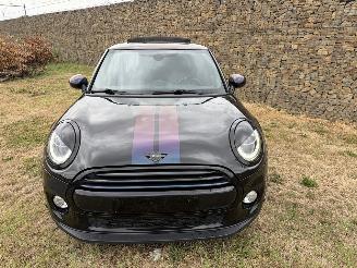 skadebil auto Mini Cooper AUTOMATIC -- FULL OPTION 2018/1