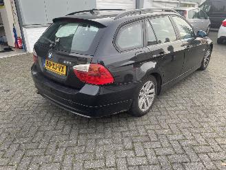 BMW 3-serie 318i business line 129PK!!! picture 3