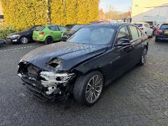 Schadeauto BMW 3-serie 320d 2019/1