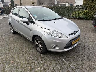 Ford Fiesta 1.4 Titanium picture 2