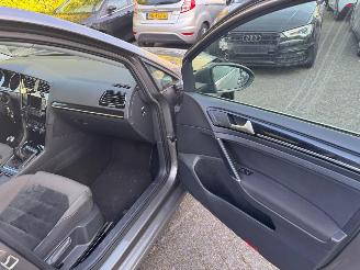 Volkswagen Golf 1.6 TDI Highline picture 13