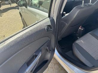 Opel Corsa 1.4-16V Cosmo picture 11