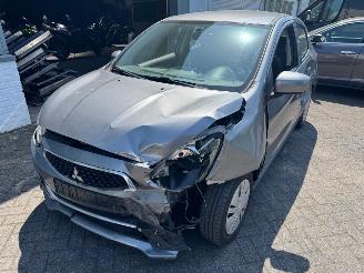 uszkodzony samochody osobowe Mitsubishi Space-star 1.0 Cool+ 2019/4