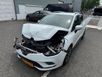 Unfallwagen Renault Clio 1.5 dCi Ecoleader Zen 2016/12