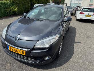 Damaged car Renault Mégane 1.5 dCi Expression StartStop 2013/4