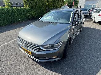 Unfallwagen Volkswagen Passat 1.4 TSI Connected Series 2016/12