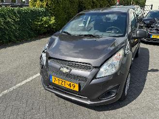 Vaurioauto  passenger cars Chevrolet Spark 1.0 16VLS Bi-Fuel 2014/6