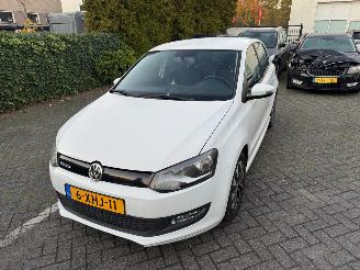 Damaged car Volkswagen Polo 1.4 TDI BlueMotion 2014/8